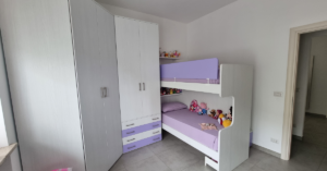 Camera da letto bambine con letto a castello